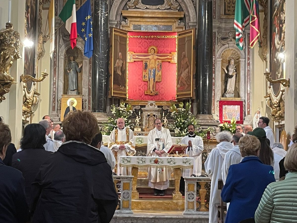 Feste Cateriniane La Diretta Delle Celebrazioni Con L Offerta Dei Ceri